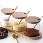 მინის ქილები ბამბუკის სადგამით